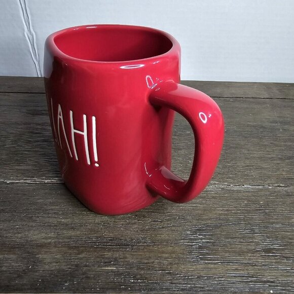 Rae Dunn Artisan Muah! Red Valentine's Day Mug Coffee Tea Cocoa 2021 Magenta - Picture 2 of 8